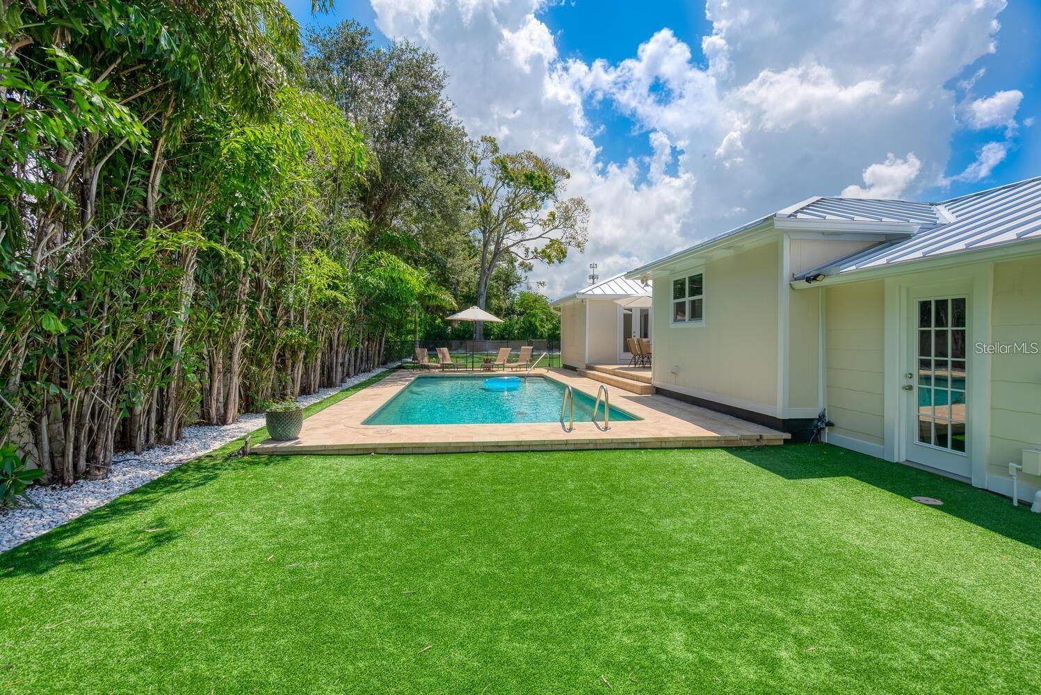 1931 HIGH POINT CIRCLE, Sarasota, FL 34236