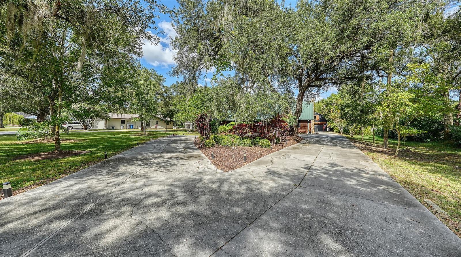 10604 OAK RUN DRIVE, Bradenton, FL 34211