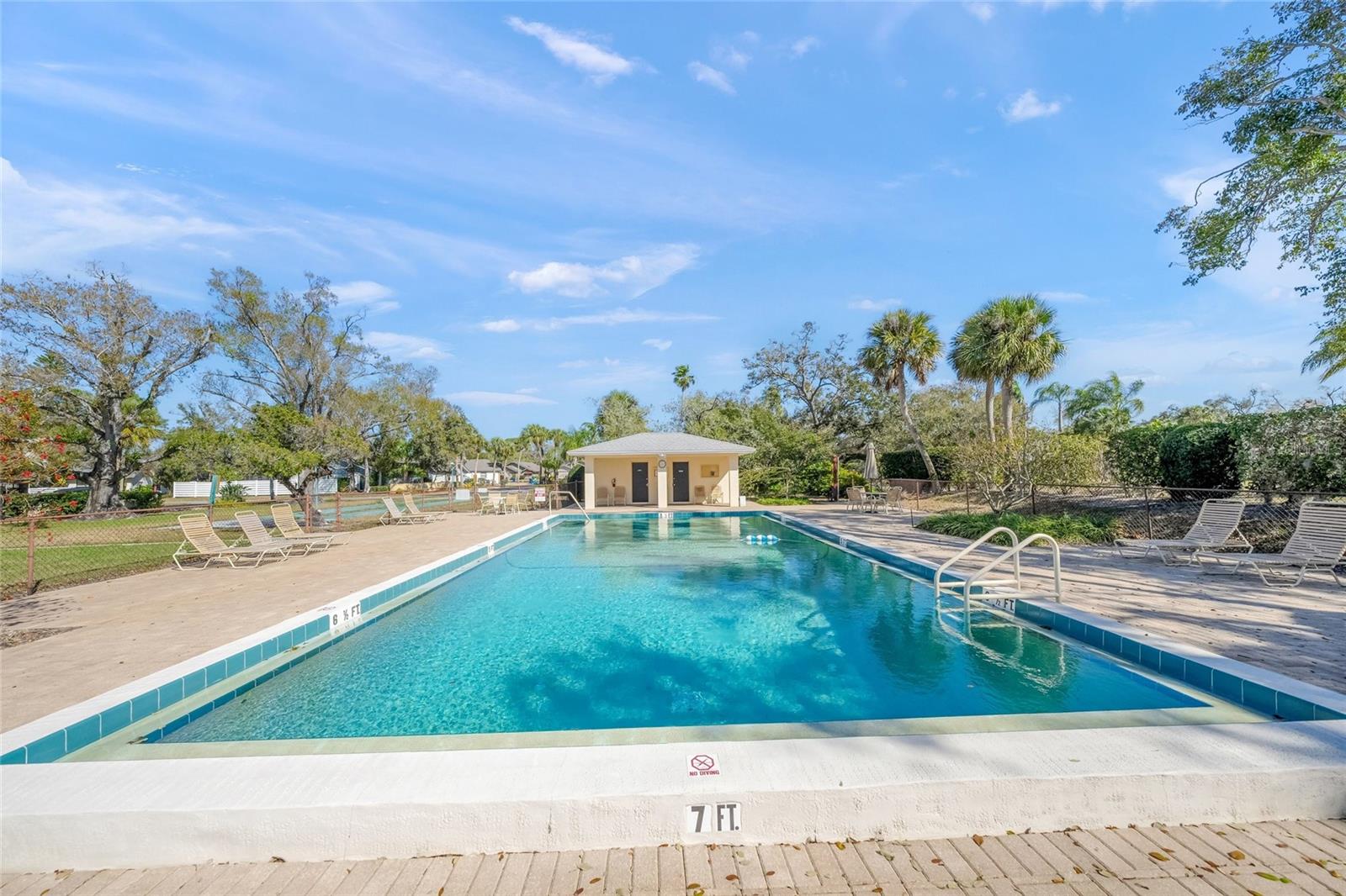 7860 PALM AIRE LANE, #105, Sarasota, FL 34243