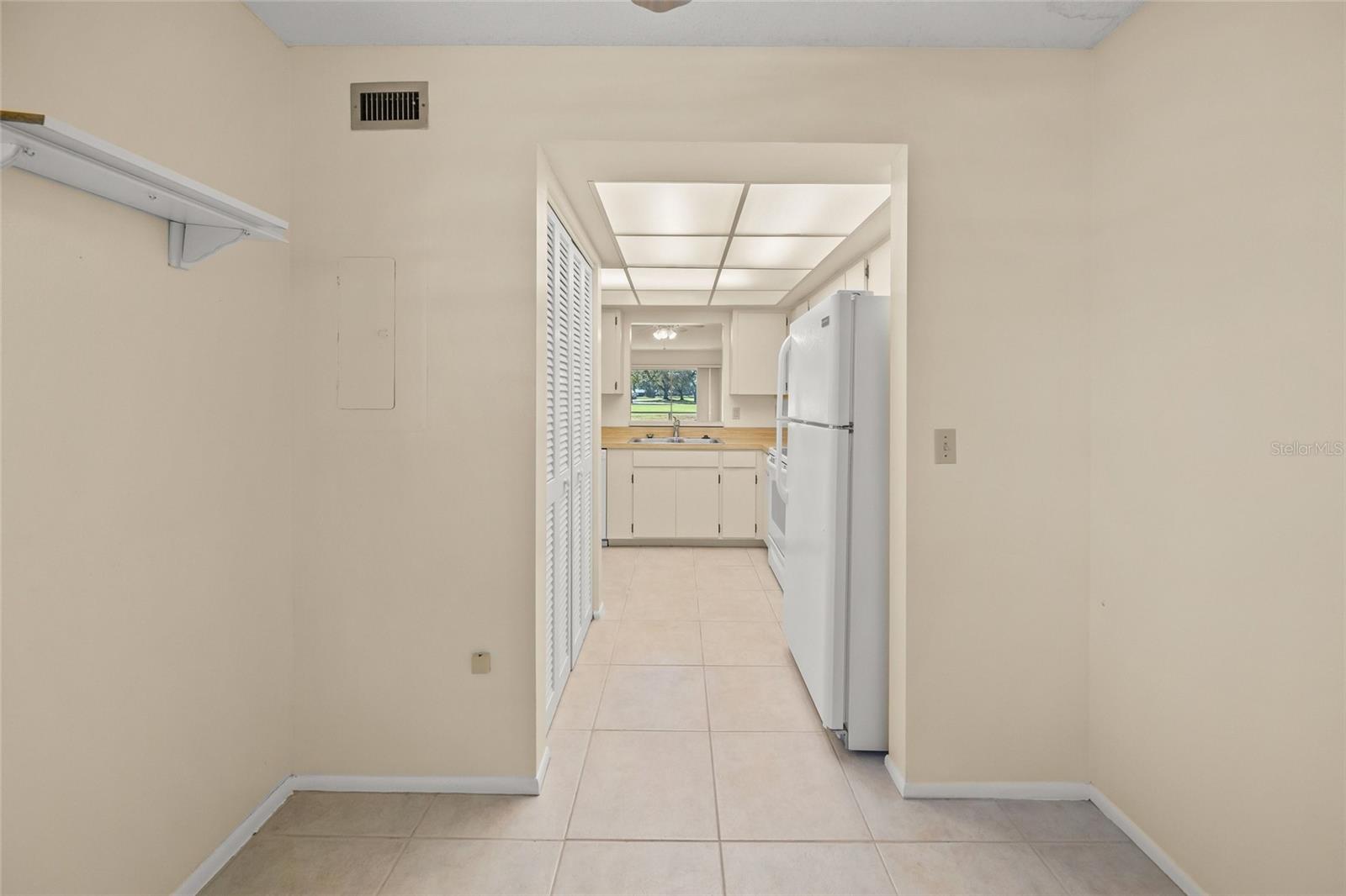 7860 PALM AIRE LANE, #105, Sarasota, FL 34243