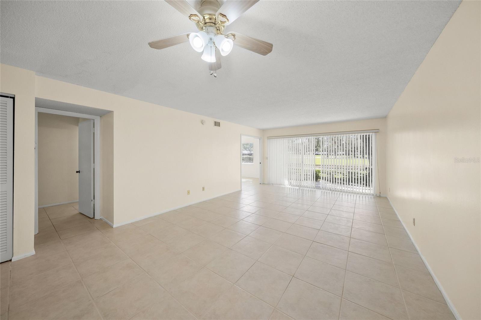 7860 PALM AIRE LANE, #105, Sarasota, FL 34243
