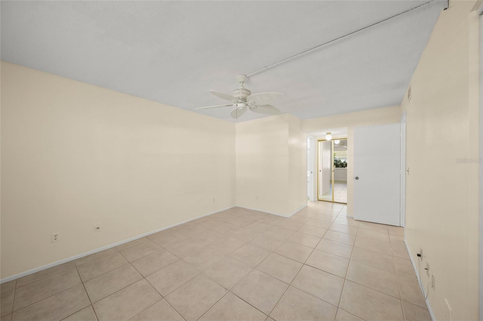 7860 PALM AIRE LANE, #105, Sarasota, FL 34243