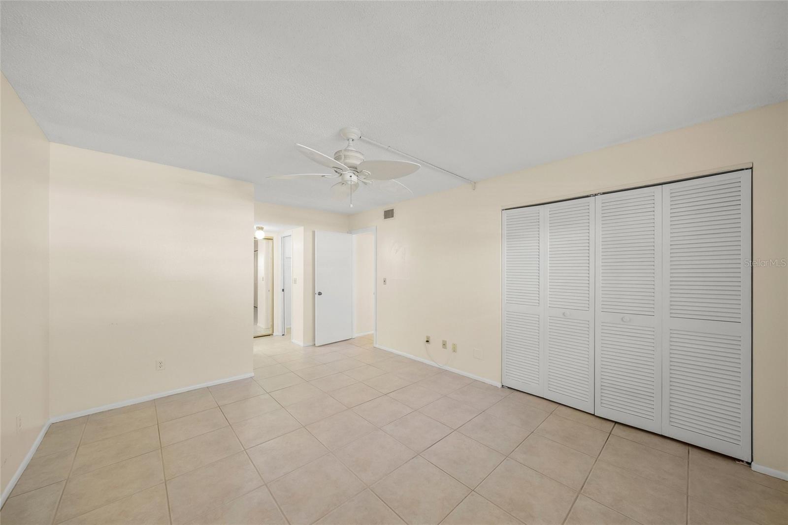 7860 PALM AIRE LANE, #105, Sarasota, FL 34243