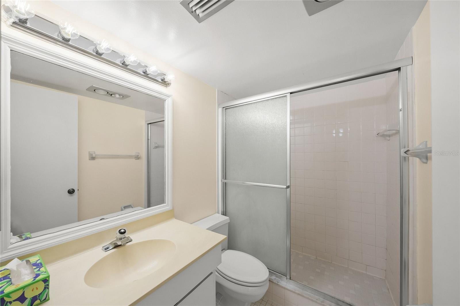 7860 PALM AIRE LANE, #105, Sarasota, FL 34243