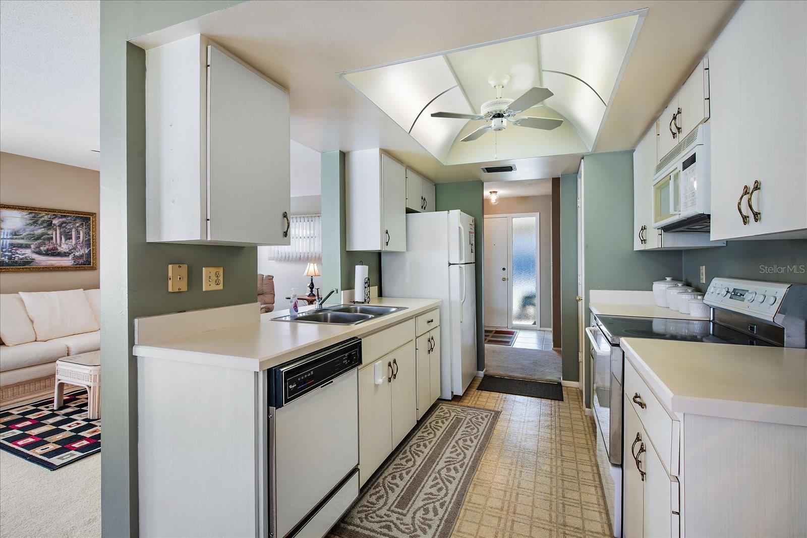 1569 GRAND BOULEVARD, #415, Sarasota, FL 34232
