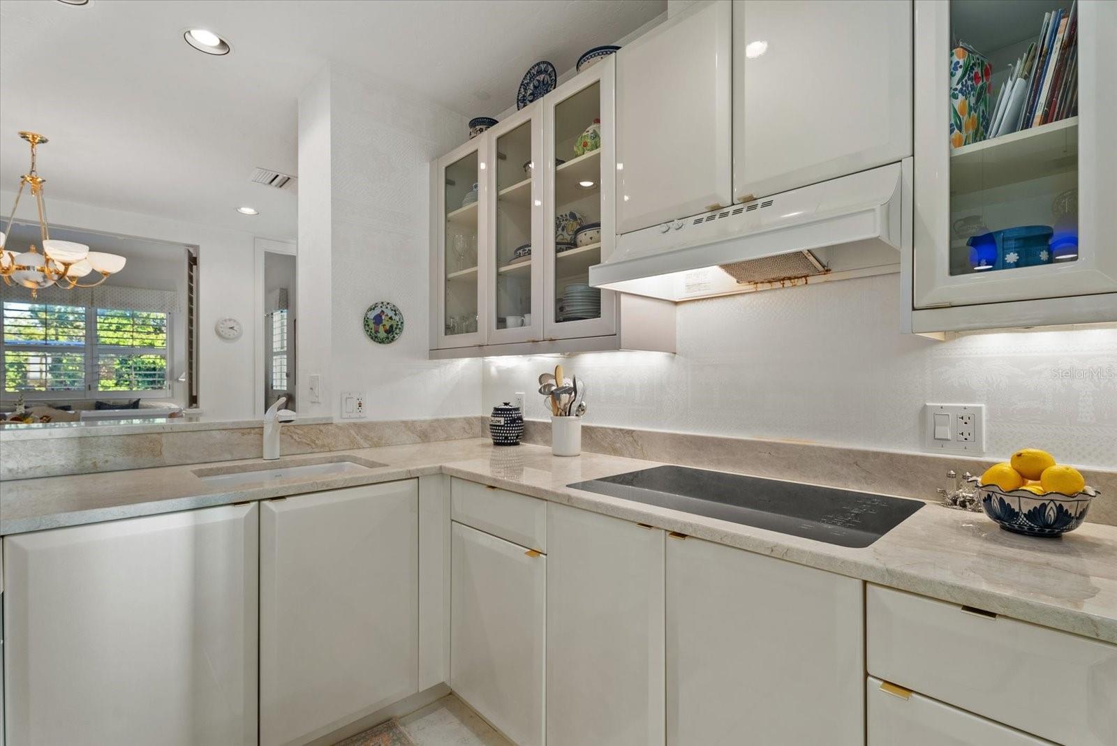 2165 GULF OF MEXICO DRIVE, #121, Longboat Key, FL 34228