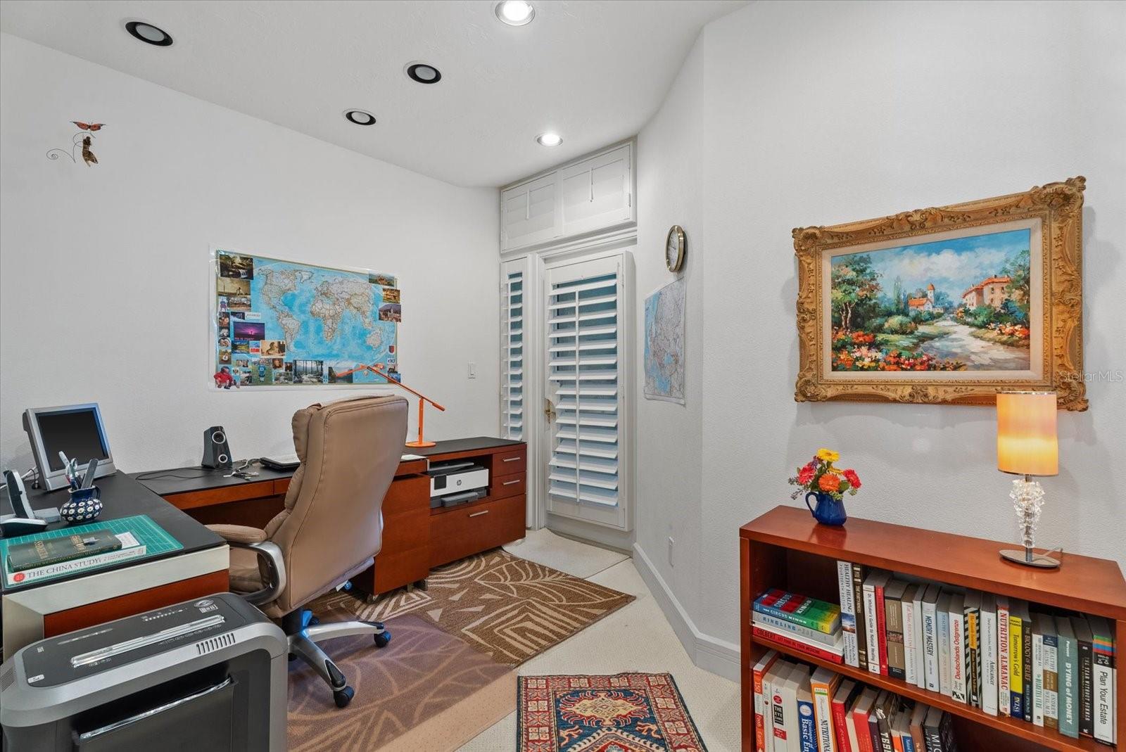 2165 GULF OF MEXICO DRIVE, #121, Longboat Key, FL 34228