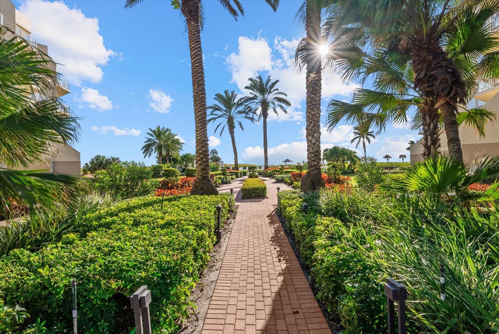 2165 GULF OF MEXICO DRIVE, #121, Longboat Key, FL 34228
