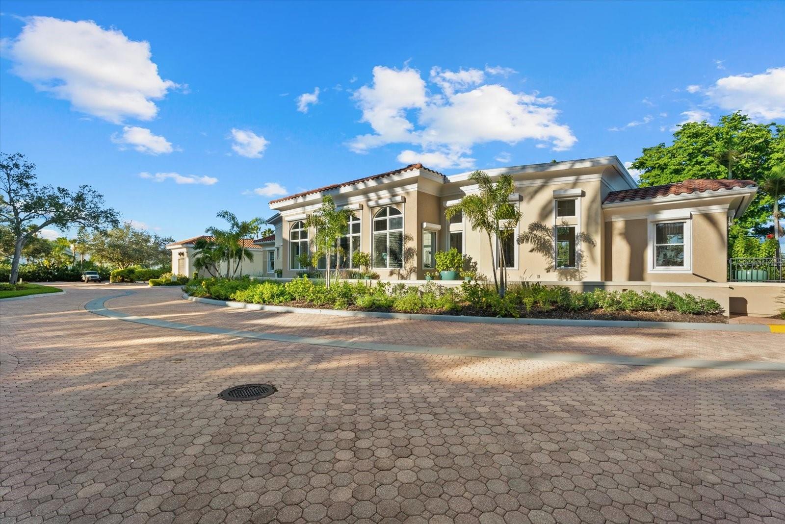 2165 GULF OF MEXICO DRIVE, #121, Longboat Key, FL 34228