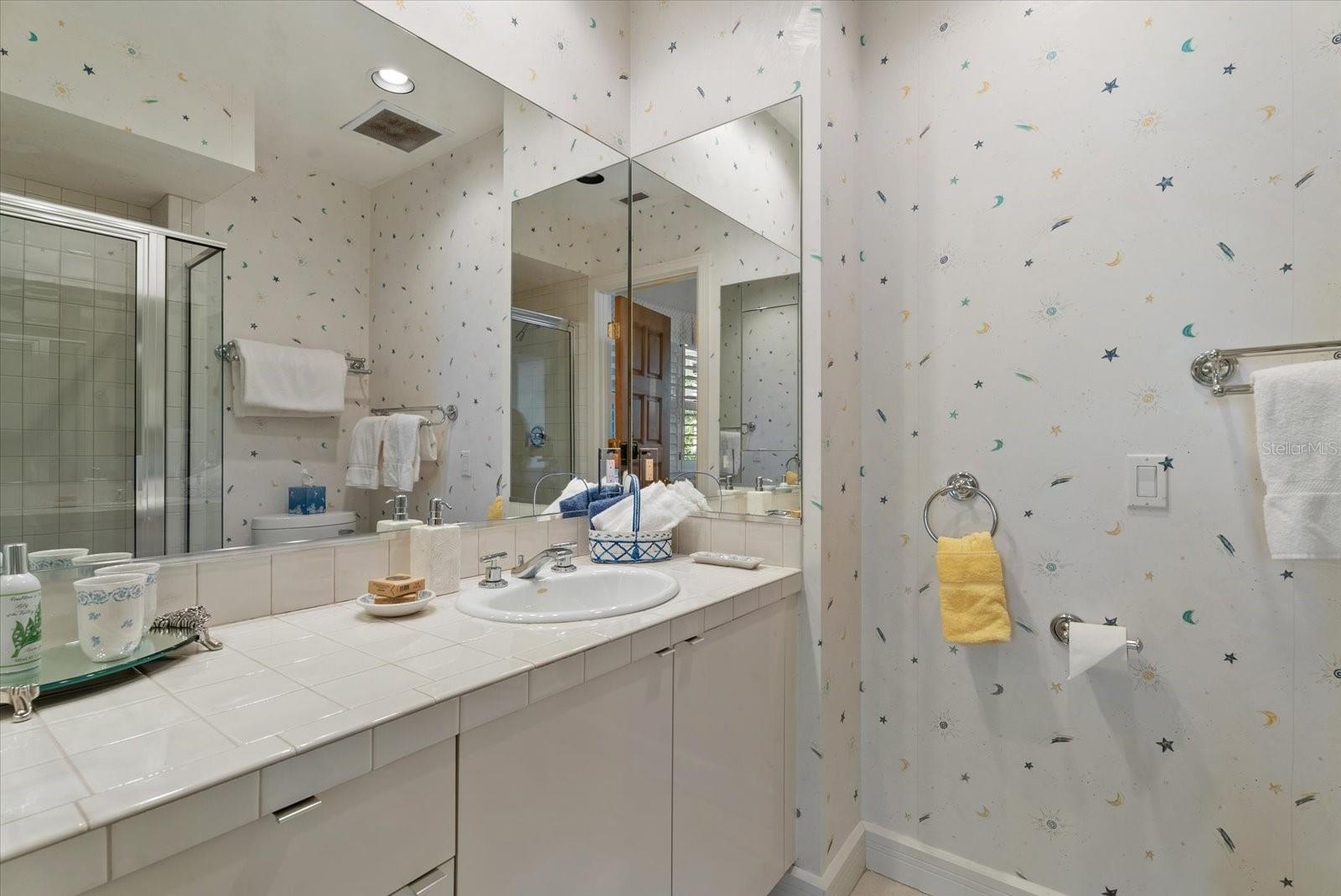 2165 GULF OF MEXICO DRIVE, #121, Longboat Key, FL 34228