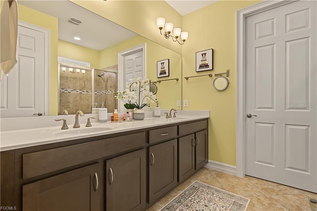 3161 AMADORA CIRCLE, Cape Coral, FL 33909