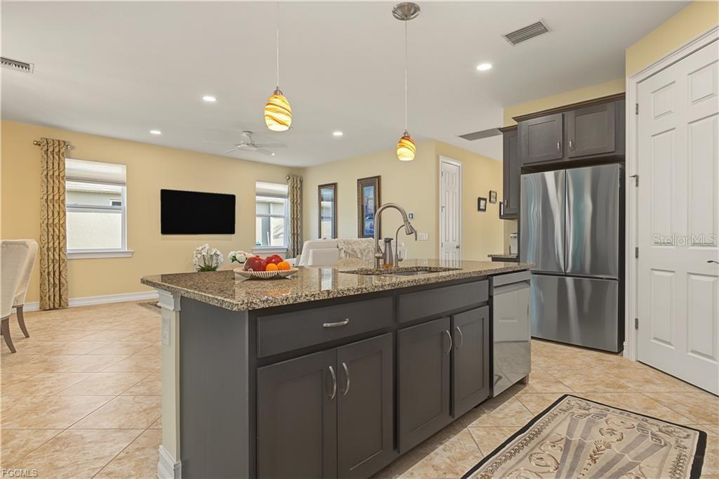 3161 AMADORA CIRCLE, Cape Coral, FL 33909