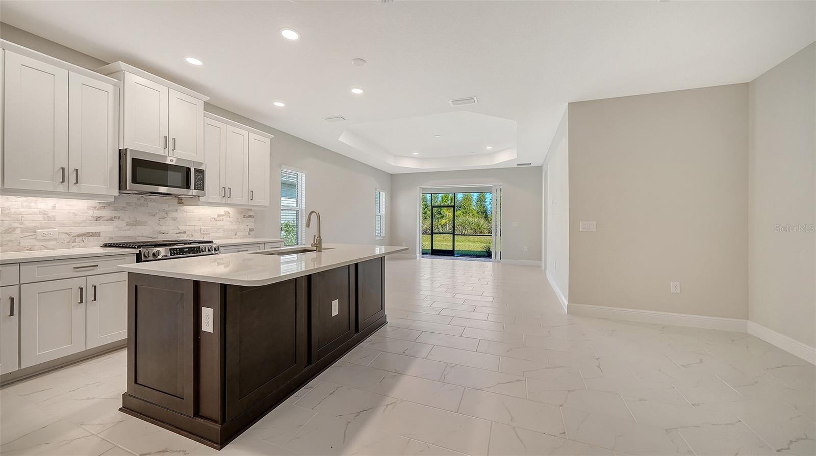 8472 ANTHIRIUM LOOP, Sarasota, FL 34240 8472 ANTHIRIUM LOOP, Sarasota, FL 34240