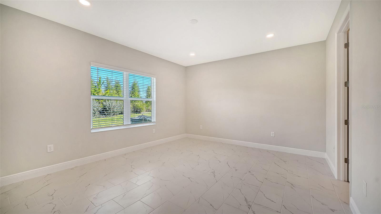 8472 ANTHIRIUM LOOP, Sarasota, FL 34240