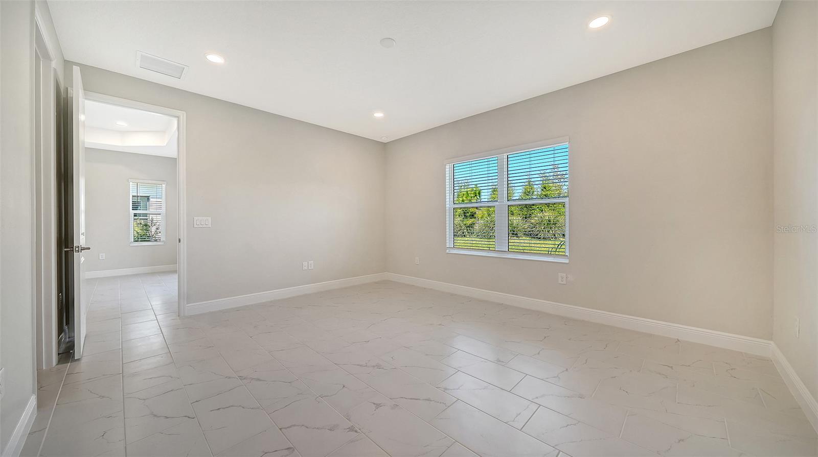 8472 ANTHIRIUM LOOP, Sarasota, FL 34240