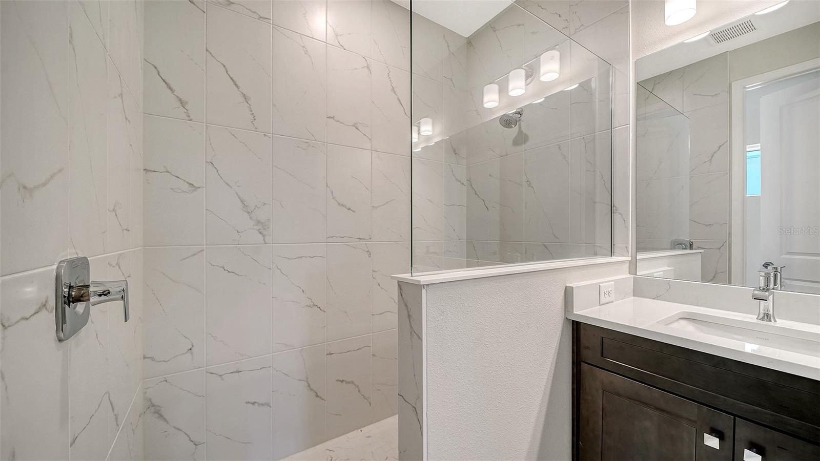 8472 ANTHIRIUM LOOP, Sarasota, FL 34240