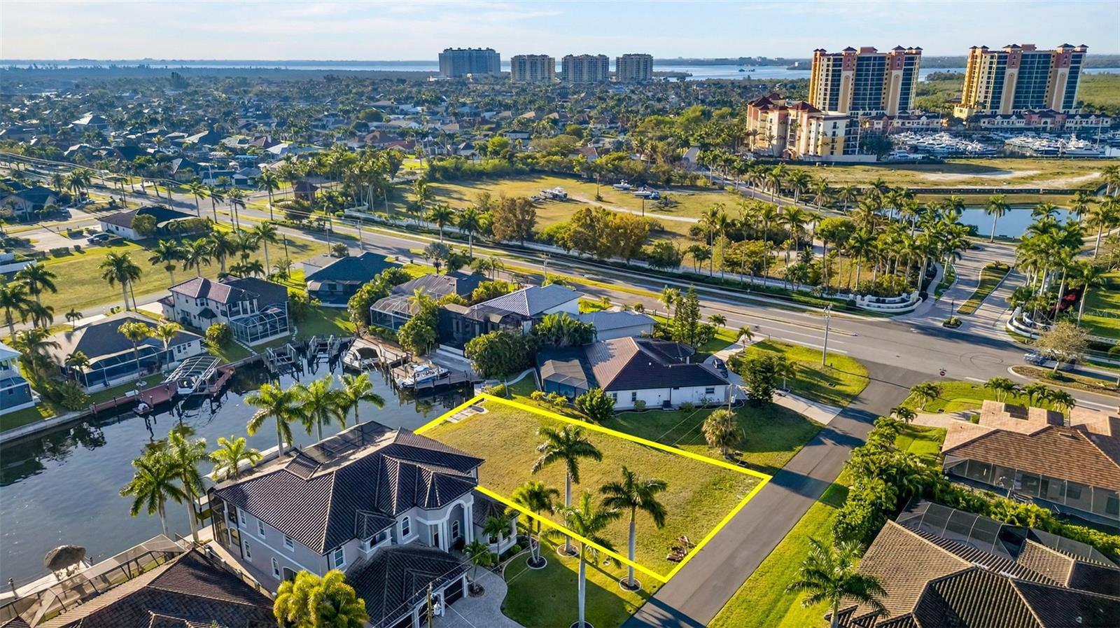 5423 SW 17TH AVENUE, Cape Coral, FL 33914 5423 SW 17TH AVENUE, Cape Coral, FL 33914