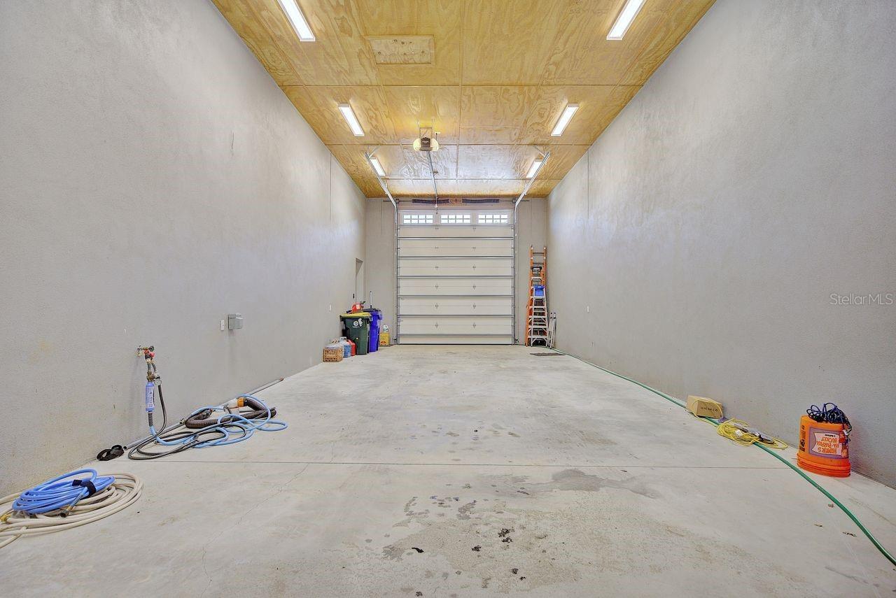 18'8" x 48'8" RV Garage