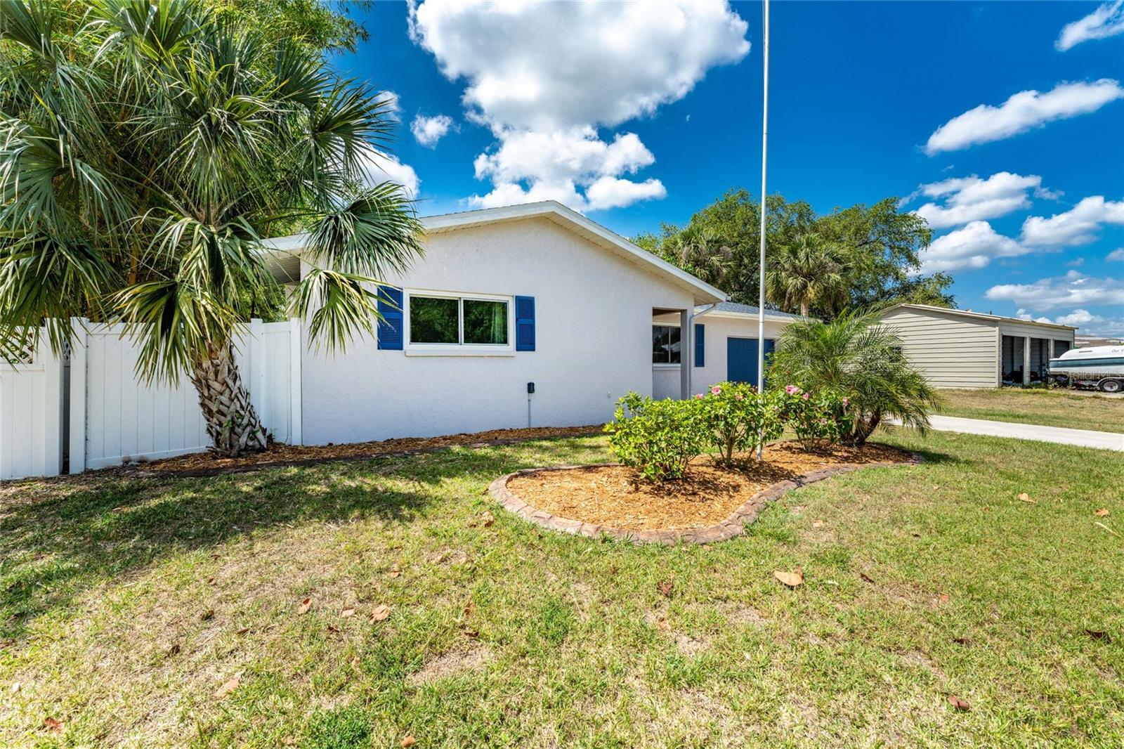 557 MAGNOLIA AVENUE NW, Port Charlotte, FL 33952
