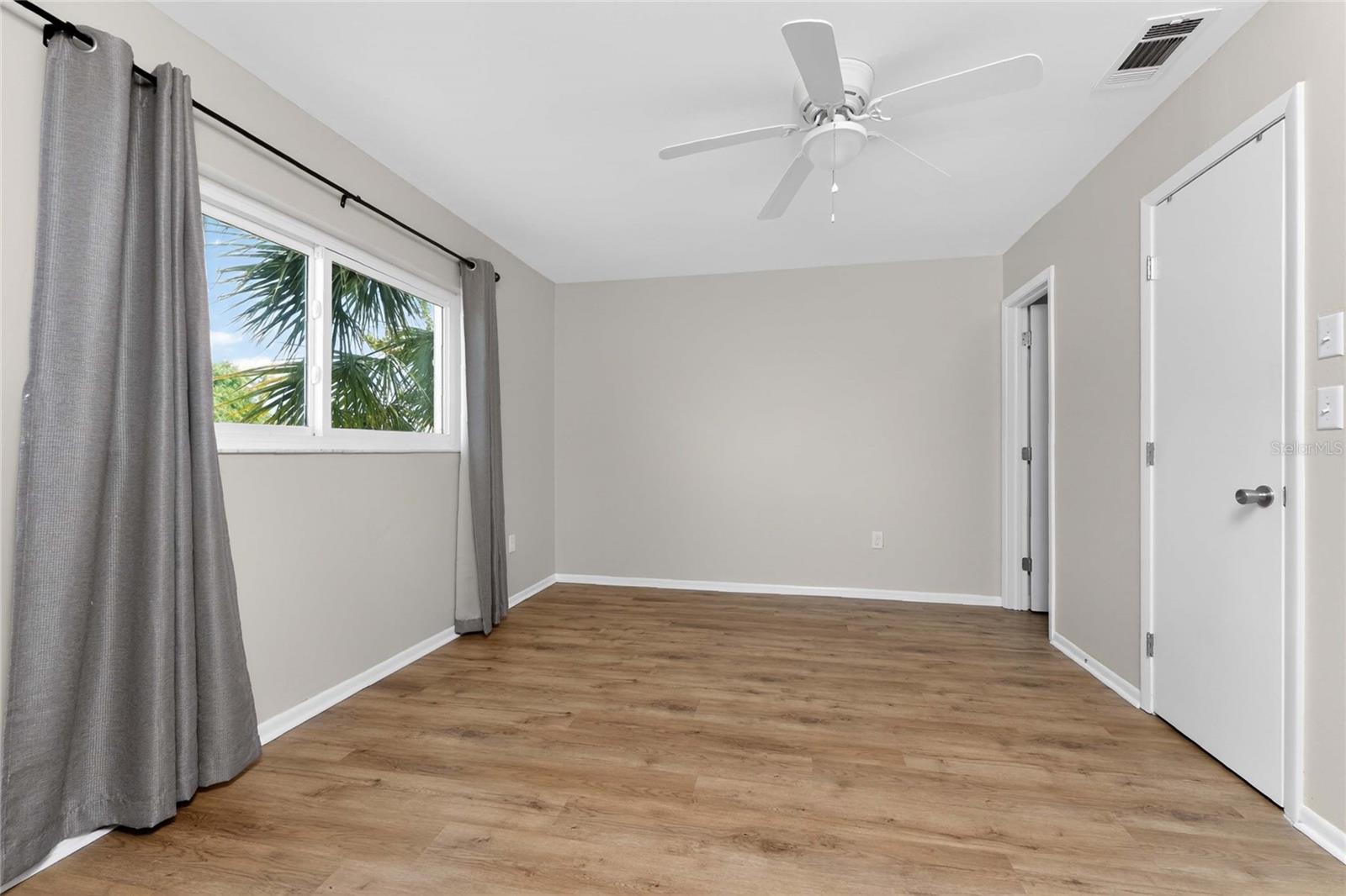 557 MAGNOLIA AVENUE NW, Port Charlotte, FL 33952