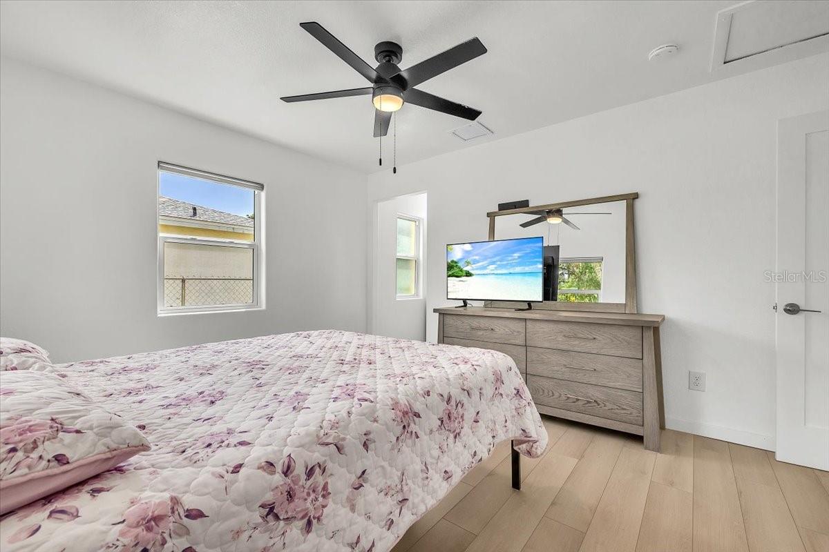 537 CAPITOL STREET, North Fort Myers, FL 33903