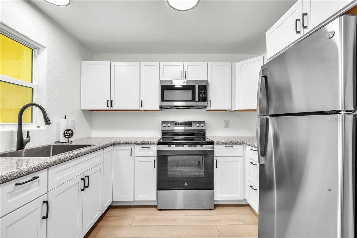 537 CAPITOL STREET, North Fort Myers, FL 33903