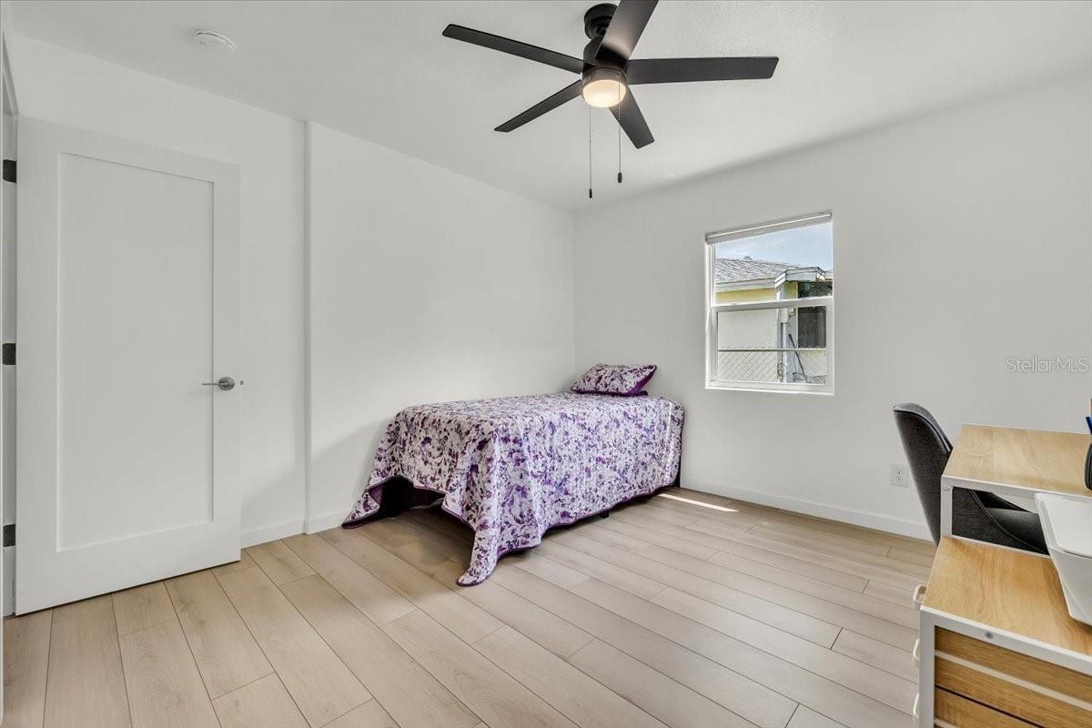 537 CAPITOL STREET, North Fort Myers, FL 33903