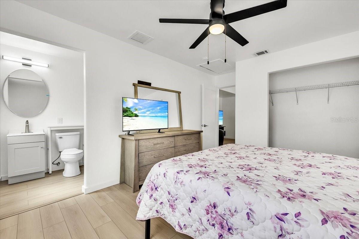 537 CAPITOL STREET, North Fort Myers, FL 33903