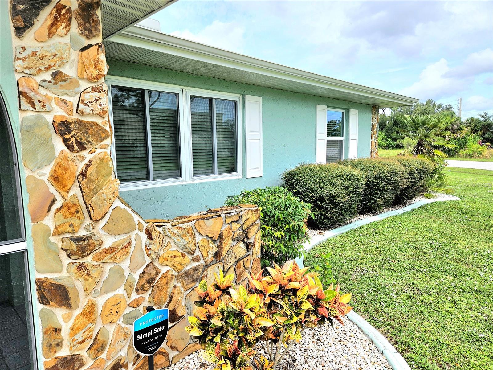 582 AZALEA DRIVE NW, Port Charlotte, FL 33952