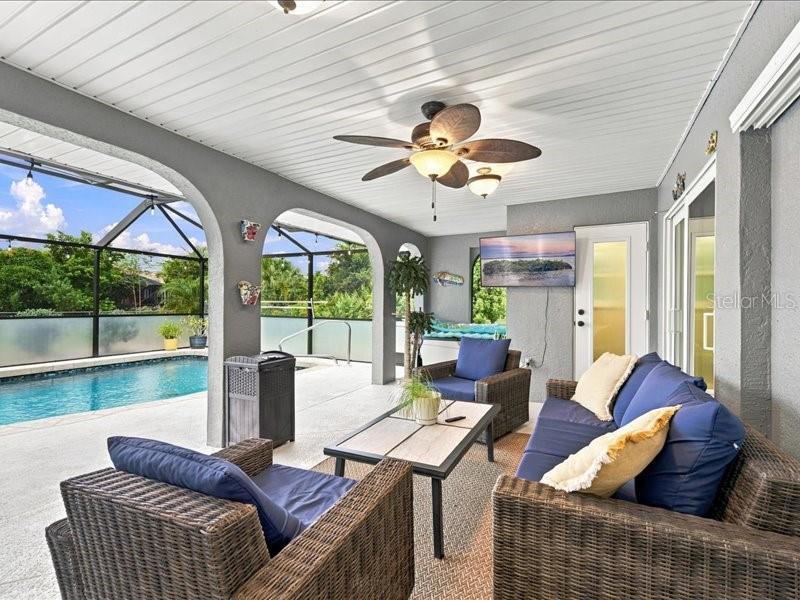 393 MALPELO AVENUE, Punta Gorda, FL 33983
