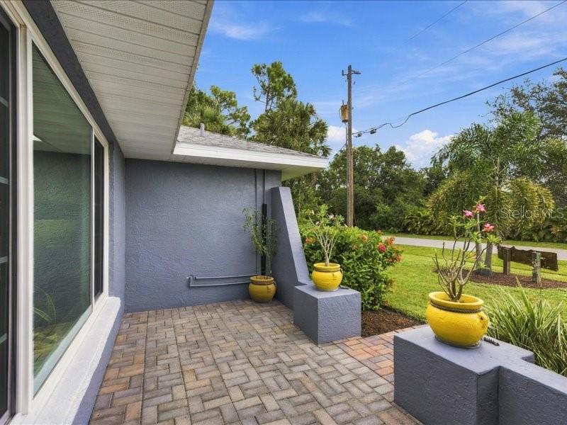 393 MALPELO AVENUE, Punta Gorda, FL 33983