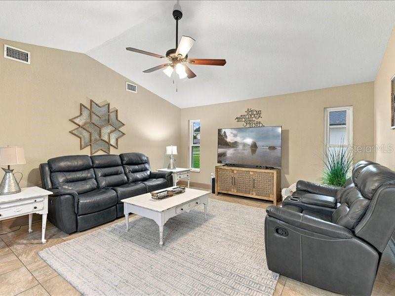 393 MALPELO AVENUE, Punta Gorda, FL 33983