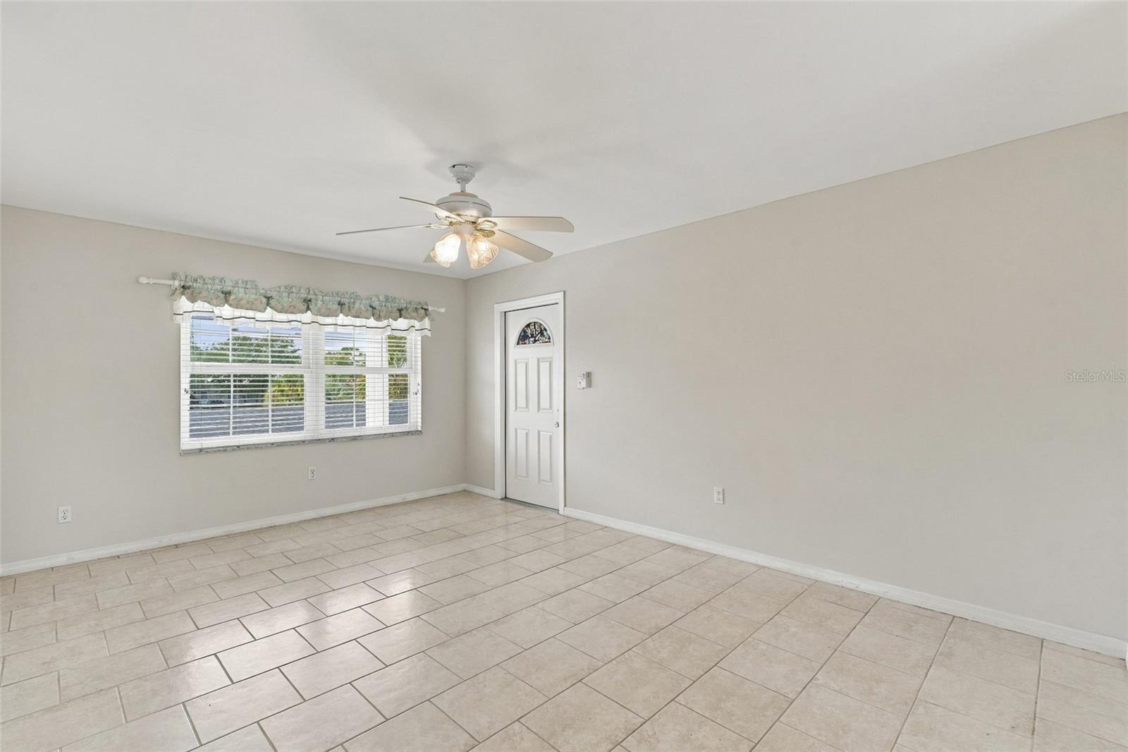 living Room Vacant