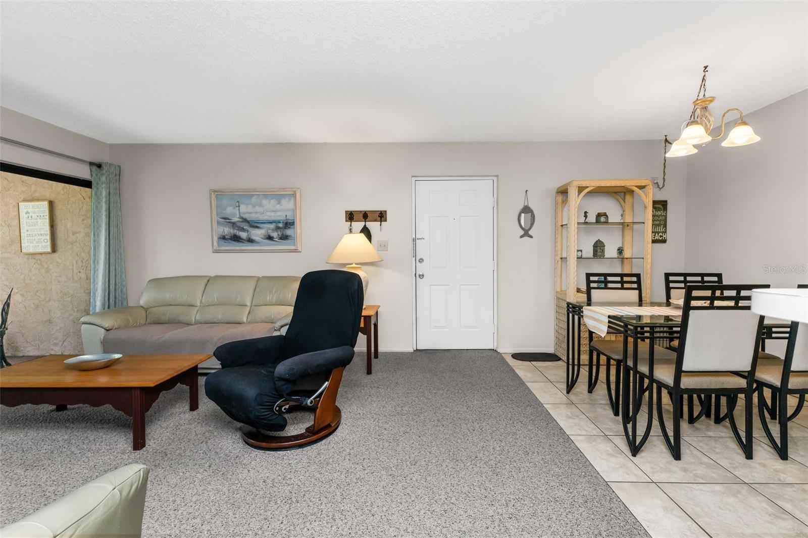 Living room/dining room combo