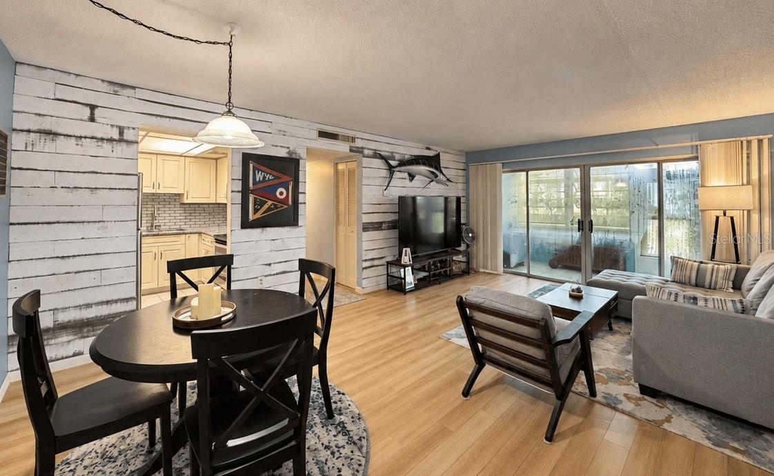 Dining / living room