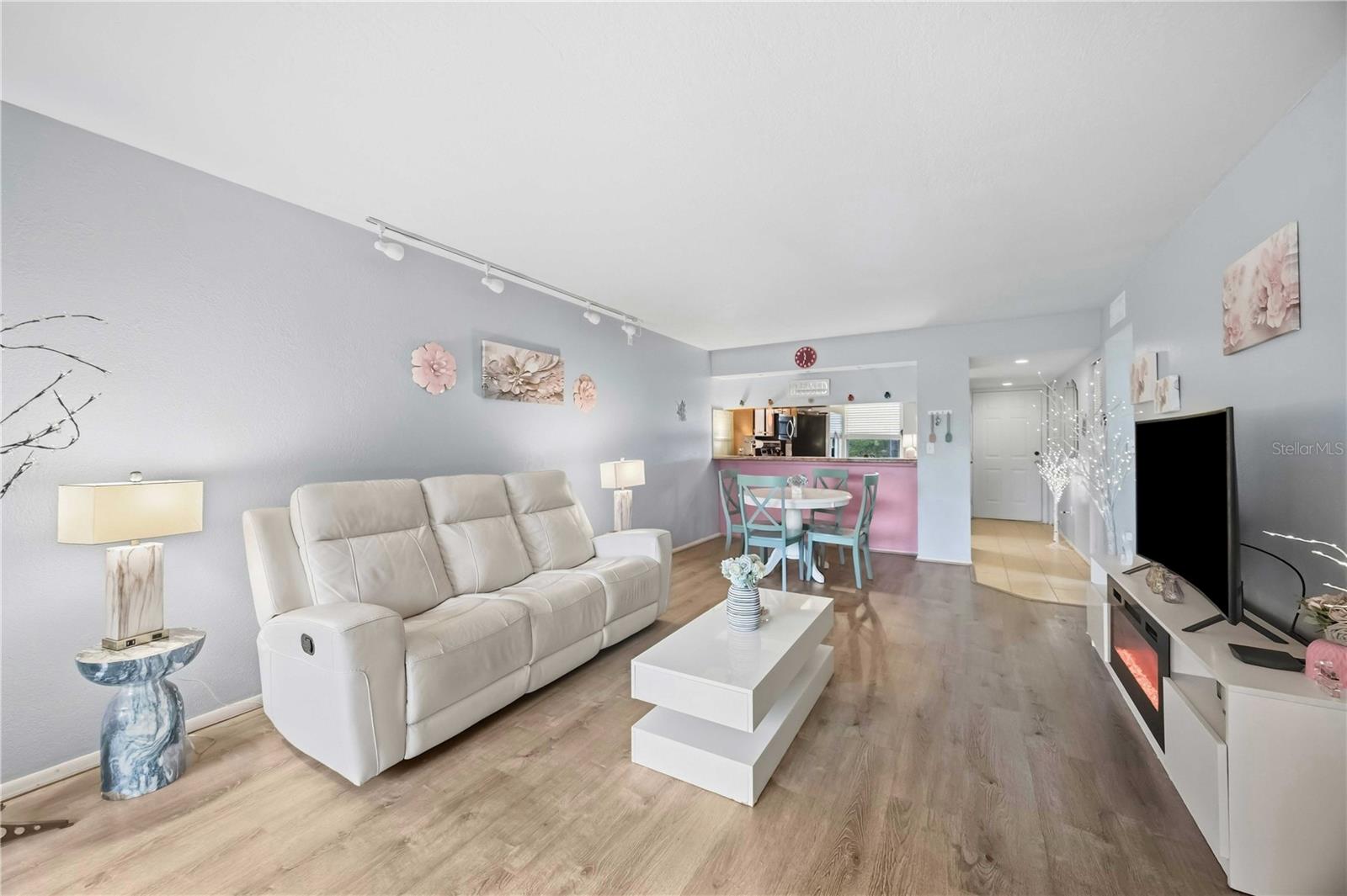 1999 KINGS HIGHWAY, #16B, Port Charlotte, FL 33980