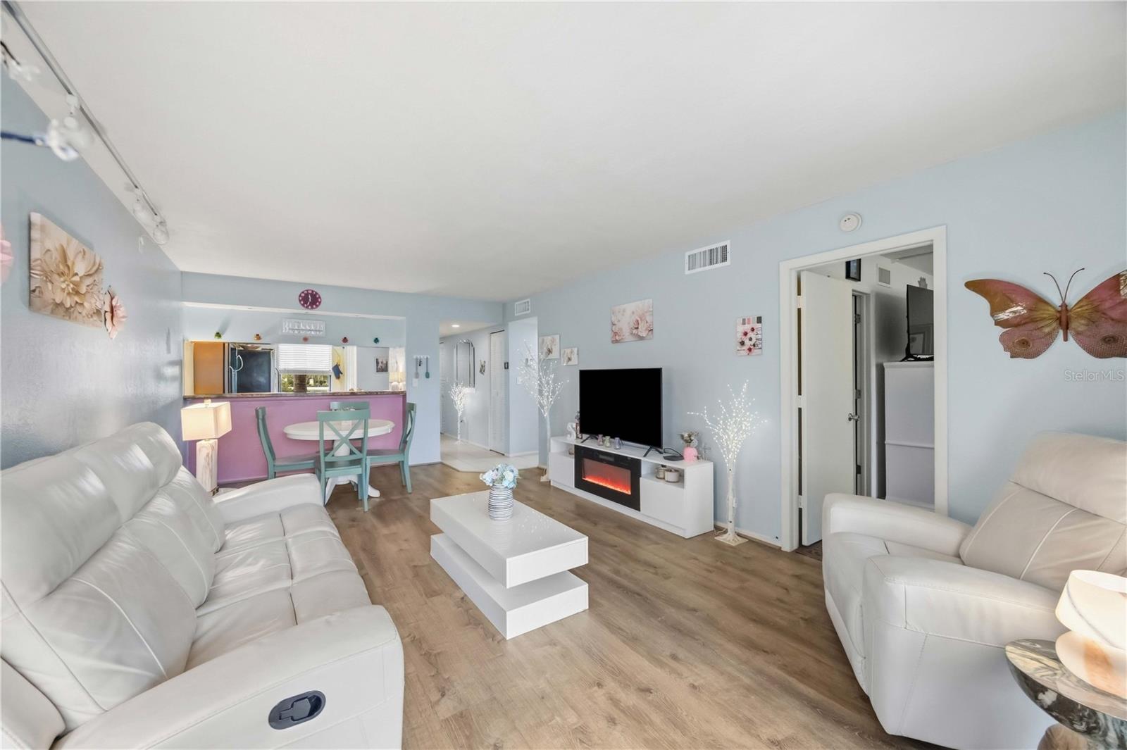 1999 KINGS HIGHWAY, #16B, Port Charlotte, FL 33980