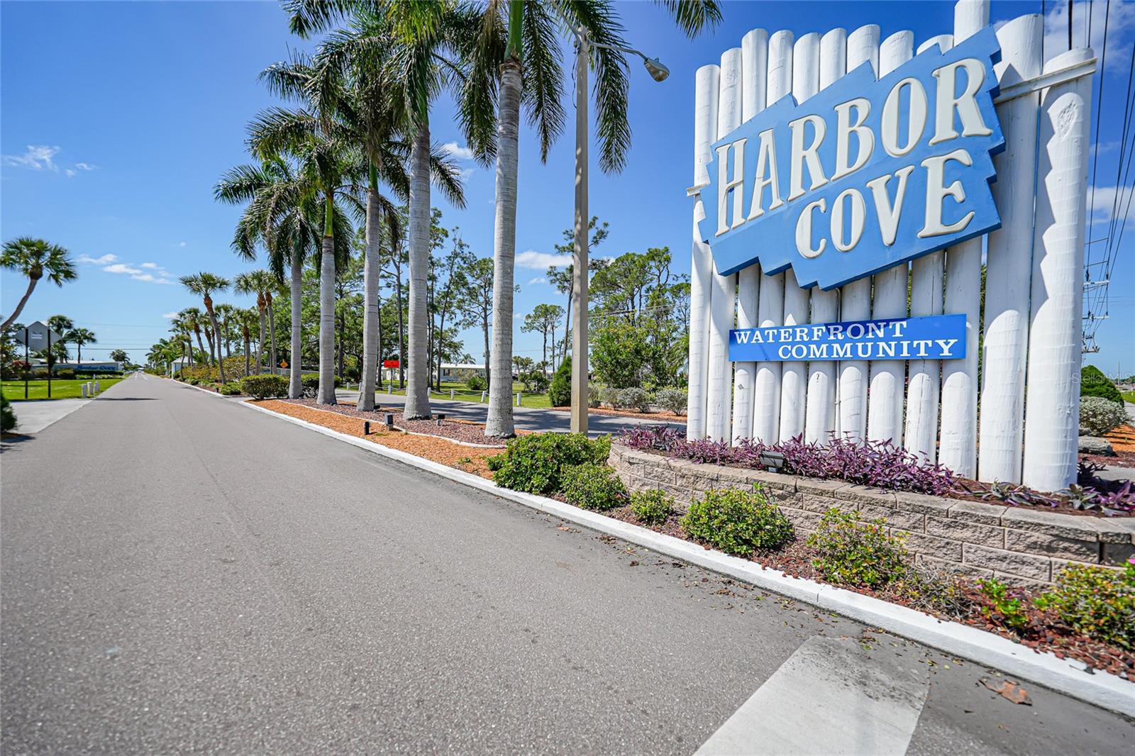 734 BLACKBURN BOULEVARD, North Port, FL 34287