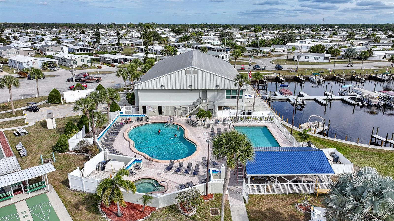 Harbor Cove Amenities