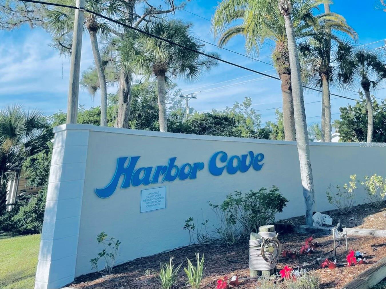 Harbor Cove Entrance