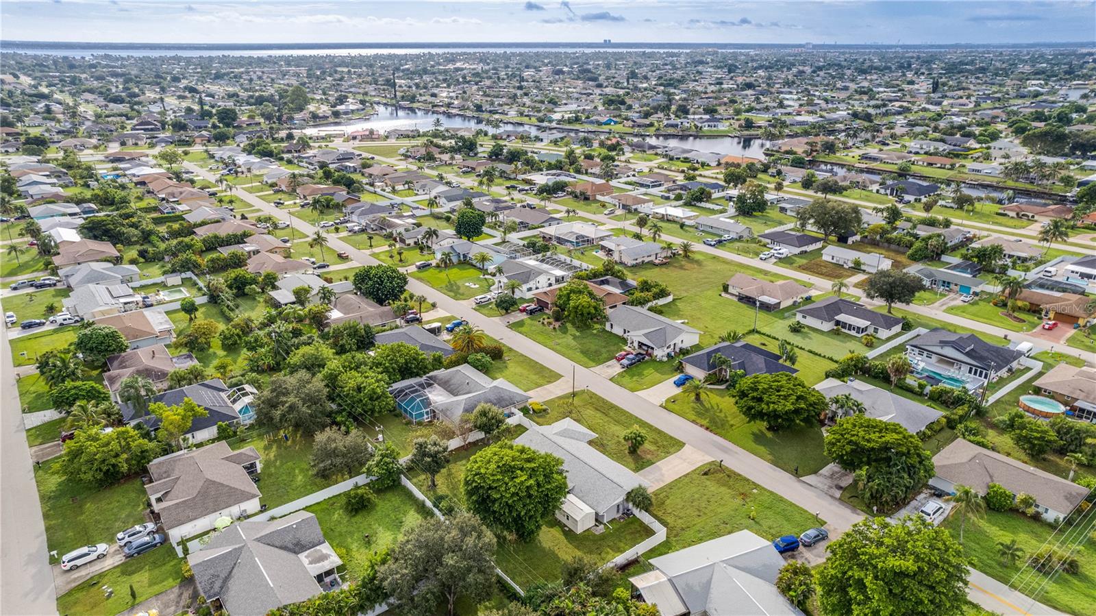 Expansive residential landscape featuring a 400 mile canal system.