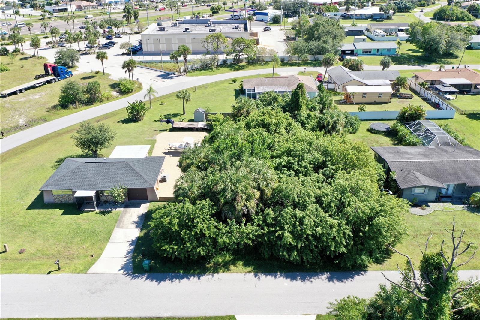 581 SPRUCE STREET NW, Port Charlotte, FL 33952 581 SPRUCE STREET NW, Port Charlotte, FL 33952