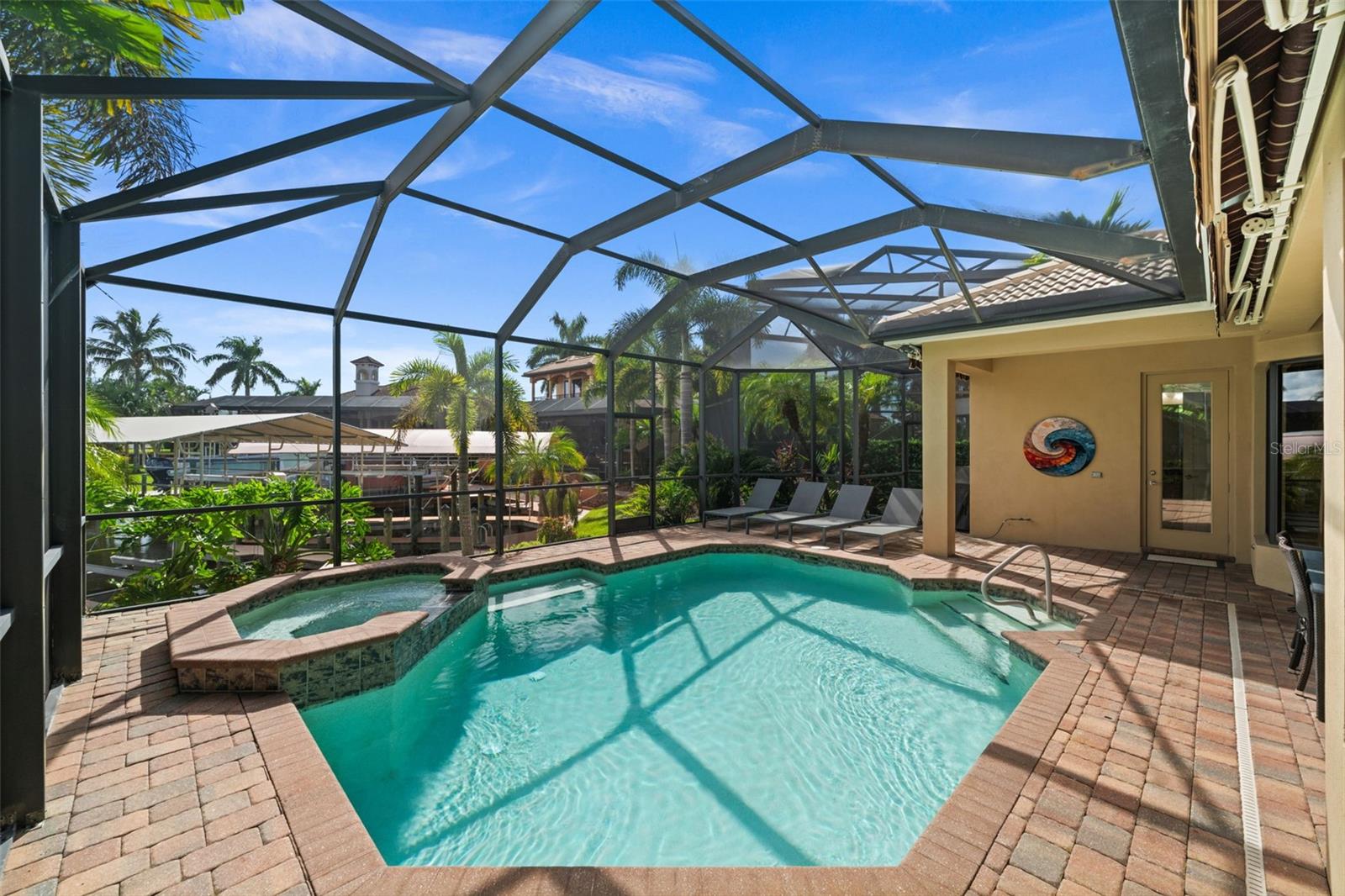 Sparkling heated pool and spa ready for you!