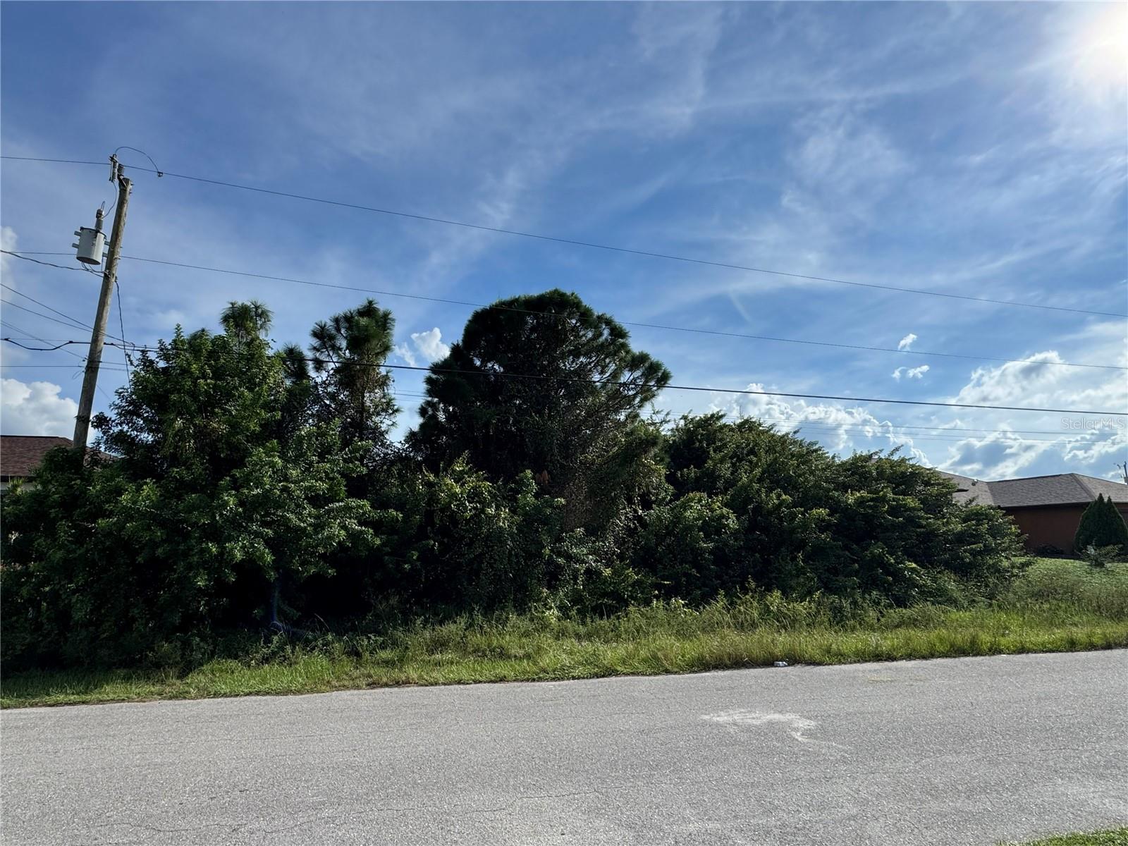 3215 10TH STREET SW, Lehigh Acres, FL 33976