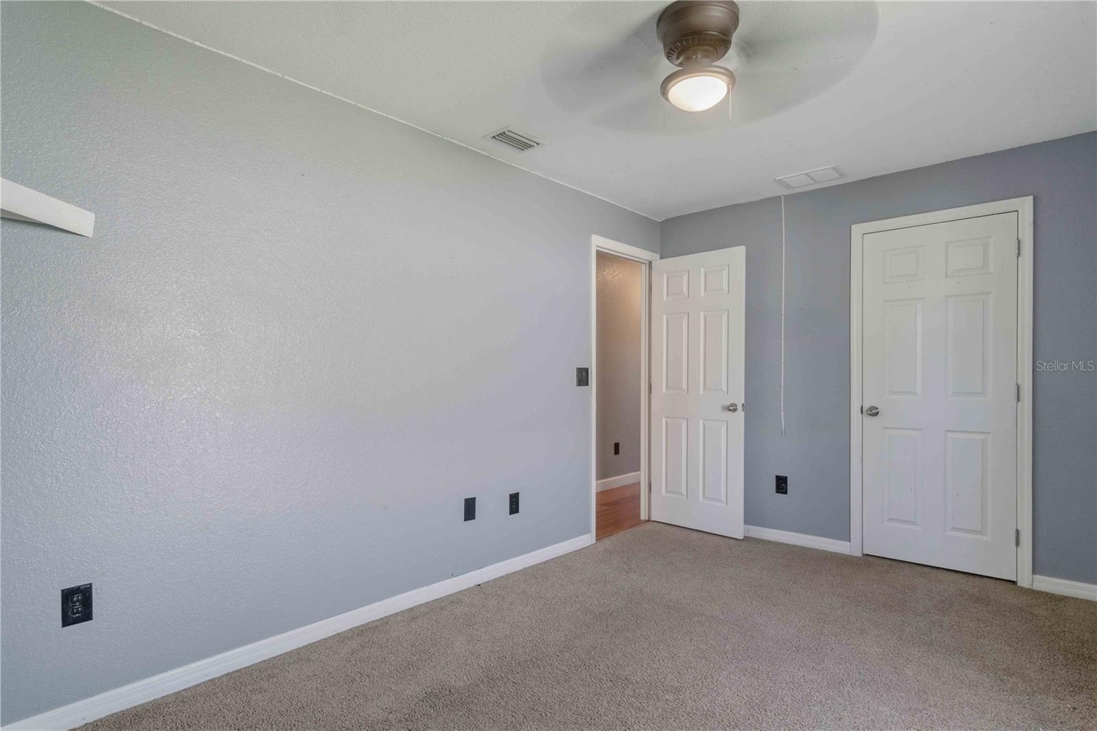 Guest bedroom #1