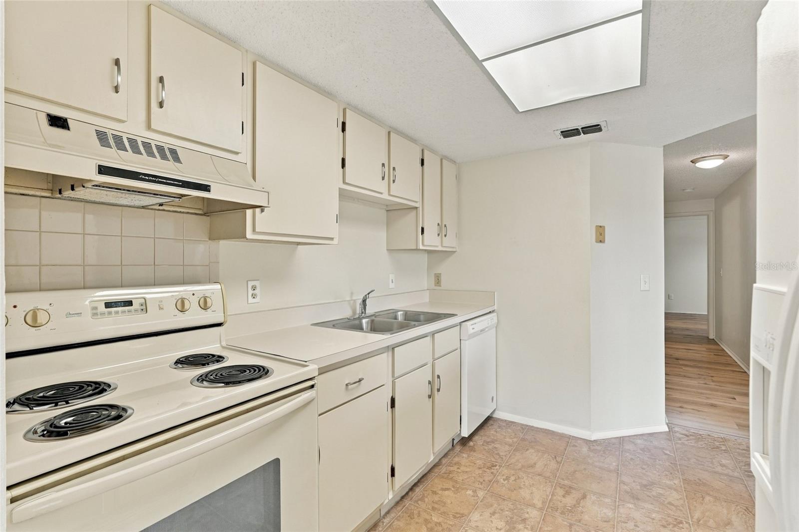 4022 BEAVER LANE, #1000H, Port Charlotte, FL 33952