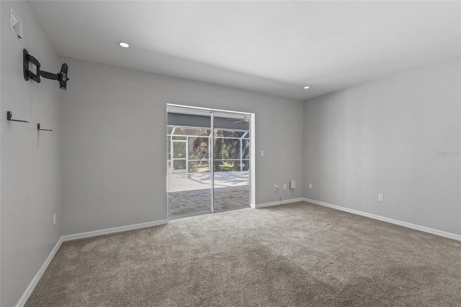 418 EDISON AVENUE, Lehigh Acres, FL 33972
