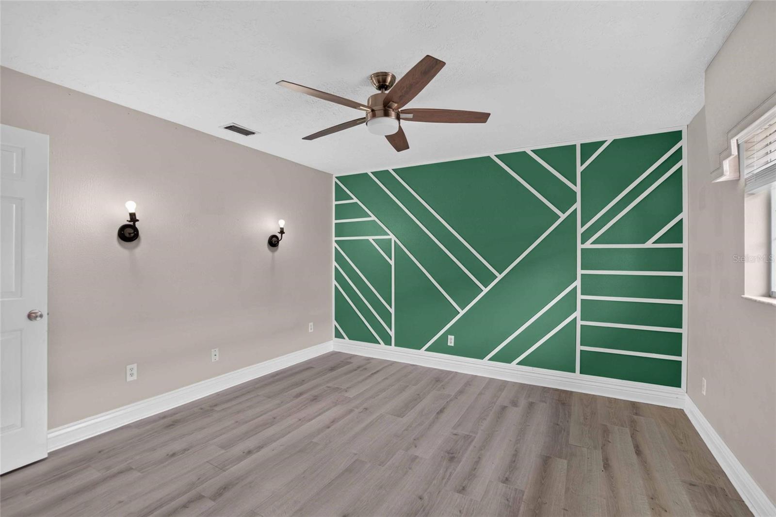 3122 RESEDA COURT, Tampa, FL 33618