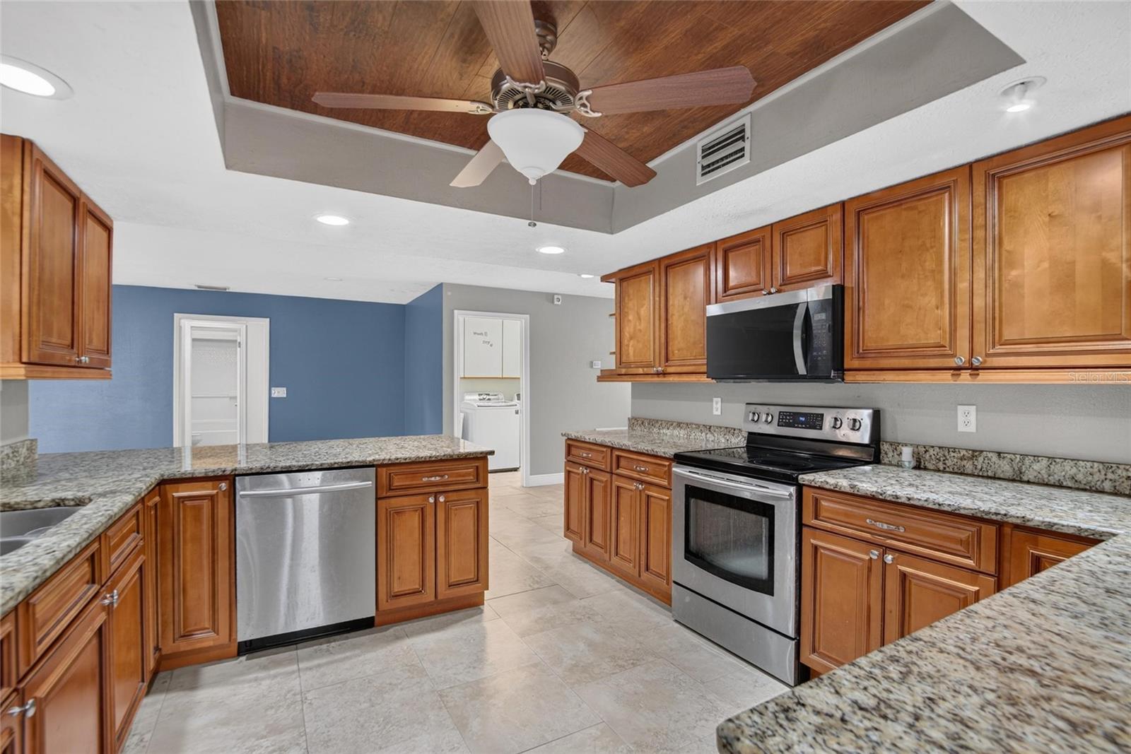 3122 RESEDA COURT, Tampa, FL 33618