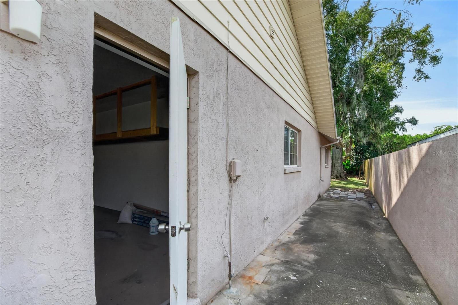 3122 RESEDA COURT, Tampa, FL 33618